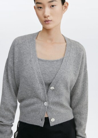 Cardigan 'Bica' MANGO en gris : devant