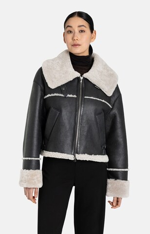 Werner Christ Between-Season Jacket 'Heidi' in Black: front