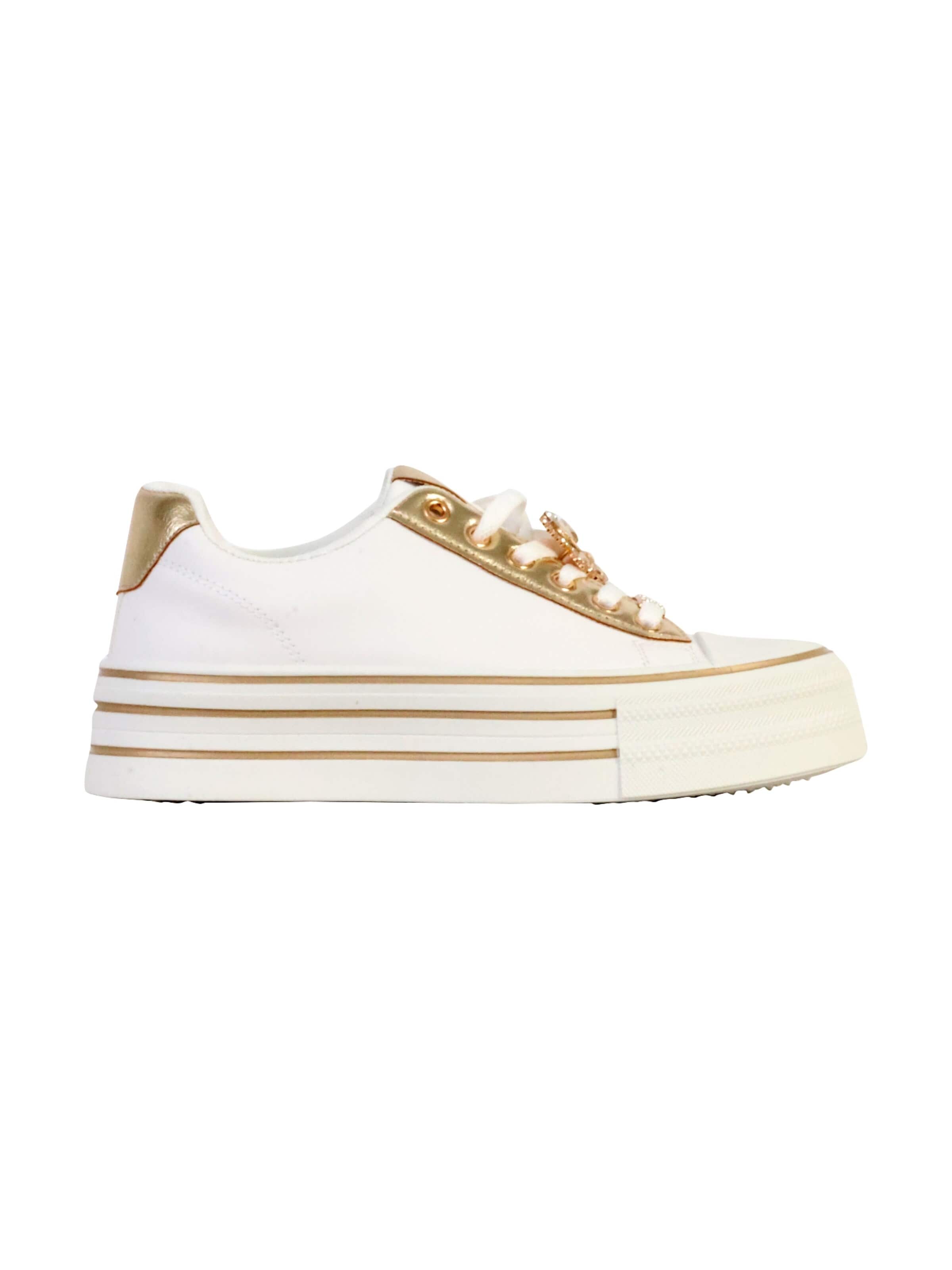 Chaussure de sport à lacets Super Mode en or