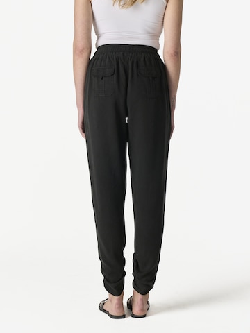 KOROSHI Tapered Byxa i svart