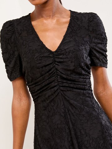 Lipsy Платье в Черный