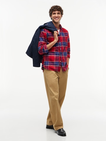 TOMMY HILFIGER Regular fit Button Up Shirt 'Hero' in Red