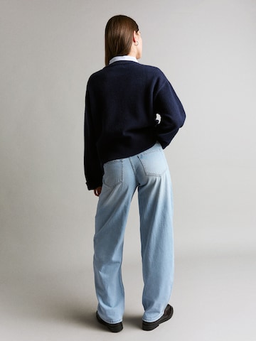 Bershka Barrel Jeans i blå