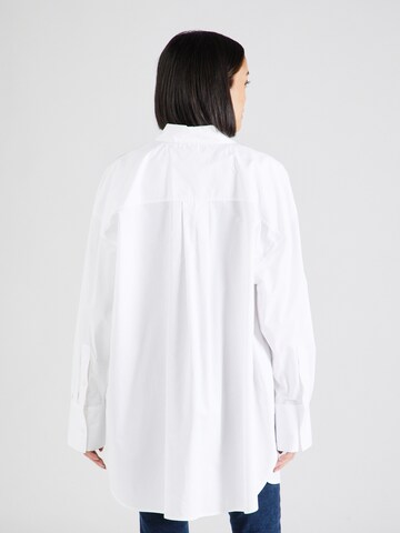 TOMMY HILFIGER - Blusa 'VARSITY' em branco