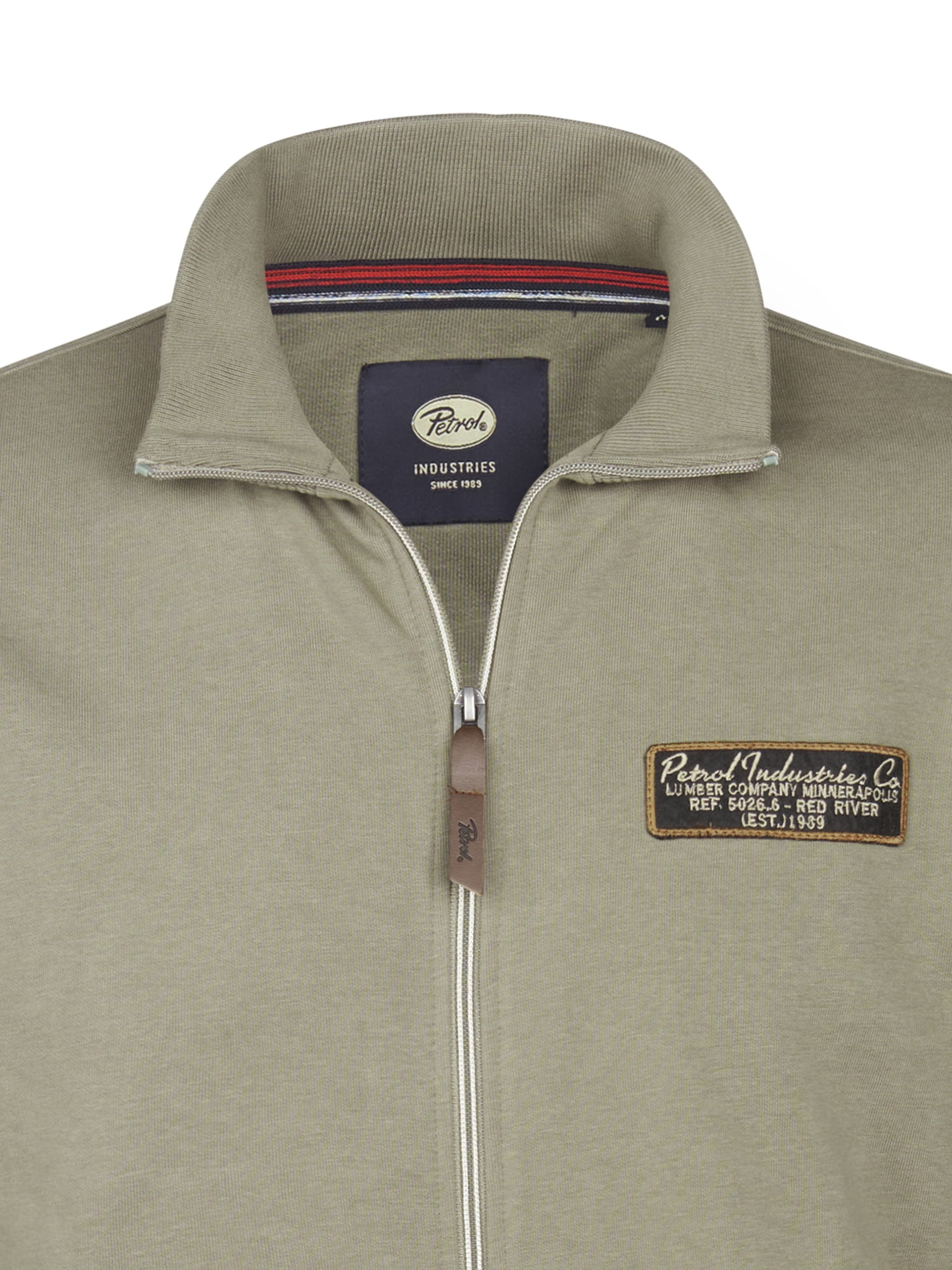 Petrol Industries Sweatjacke in Grün