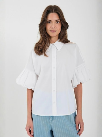 NORR Shirt ' Betty ' in Wit: voorkant