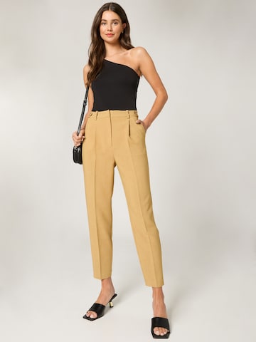 Guido Maria Kretschmer Women Tapered Trousers with creases 'Thora' in Beige