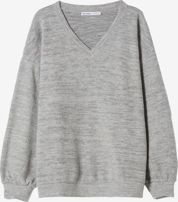 Pull-over Bershka en gris : devant