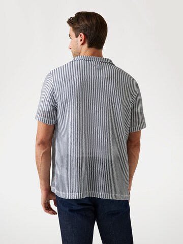 GUESS Regular fit Button Up Shirt in Blue