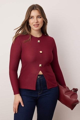 T-shirt Trendyol Curve en rouge : devant