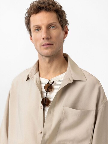 Coupe regular Chemise 'Ricardo' Antioch en beige