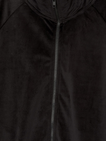 Veste de survêtement Pull&Bear en noir