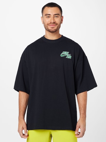 Nike Sportswear T-shirt i svart: framsida