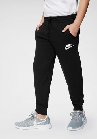 Nike SportswearTapered Hlače - crna boja: prednji dio