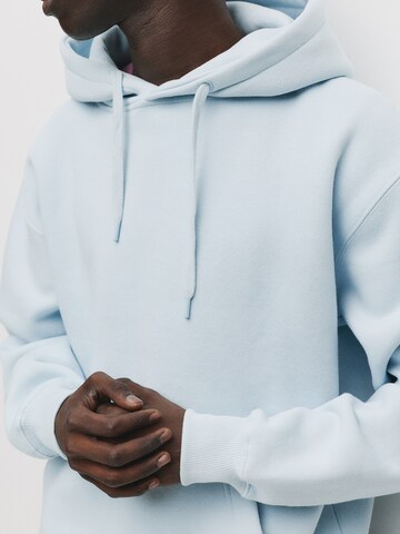 Sweat-shirt Pull&Bear en bleu