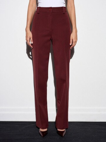 regular Pantaloni con piega frontale di Dilvin in rosso: frontale