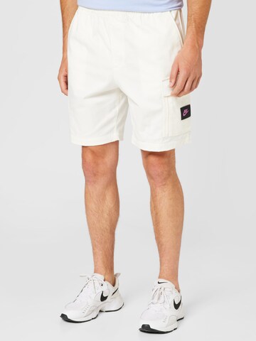 Nike Sportswear Regular Pants in White: front