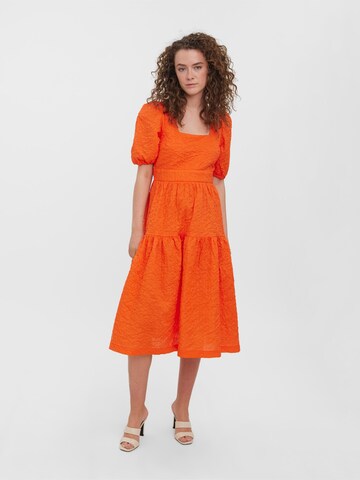 VERO MODA - Vestido 'Gin' en rojo: frente