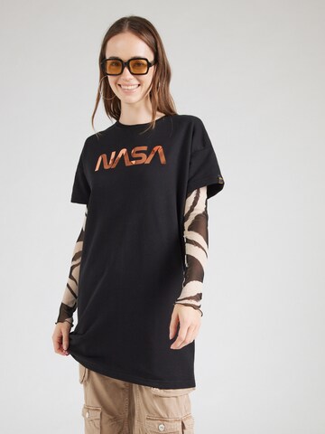 ALPHA INDUSTRIESMajica 'NASA' - crna boja: prednji dio