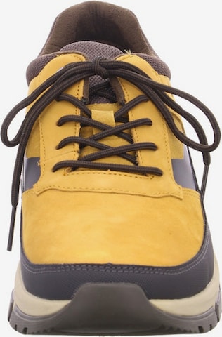 Chaussure à lacets LLOYD en jaune