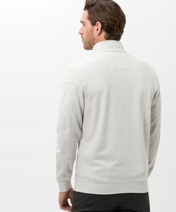 BRAX Sweatshirt 'Sion' in White: back