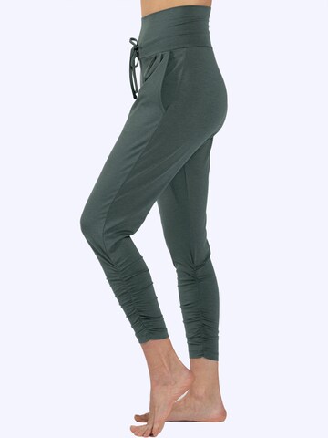 Magadi Regular Workout Pants 'Francis' in Green