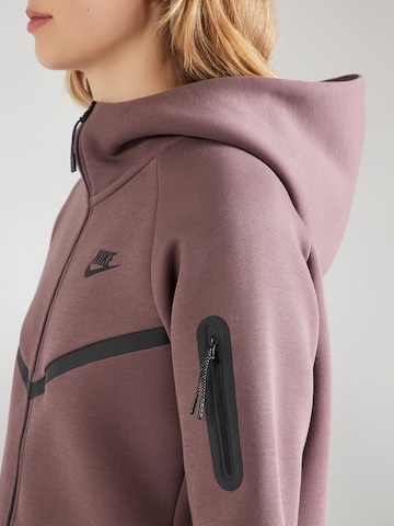 Nike Sportswear Суичъри с качулка 'TCH FLC 2' в кафяво