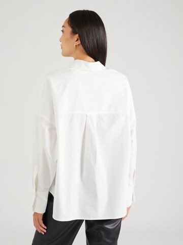 UNITED COLORS OF BENETTON - Blusa em branco