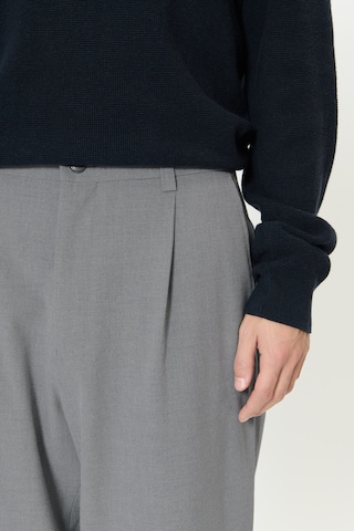 Matinique Loose fit Pleat-front trousers 'MAChino' in Grey