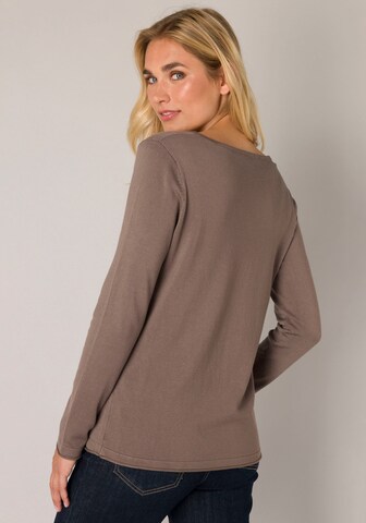BASE LEVEL Sweater in Grey