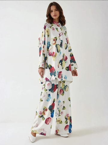 Hiccup Pantsuit in White: front