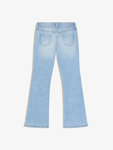 Bershka Flared Jeans in Blau