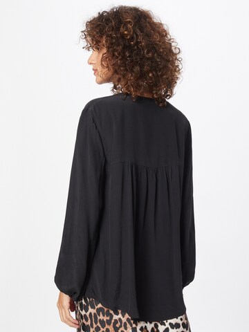 ESPRIT חולצות נשים בשחור