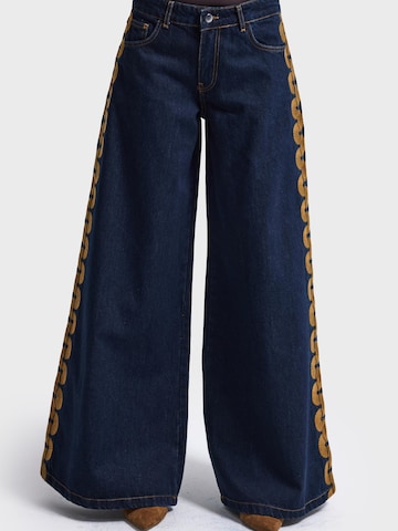 IT'S BASIC - Pierna ancha Vaquero 'ETHNIC ELEPHANT LEG MID RISE  JEANS' en azul