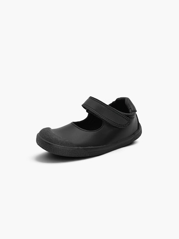 Ballerina di Pisamonas in nero: frontale