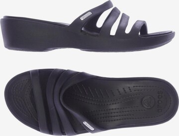 Crocs Sandalen 39 in Schwarz: predná strana