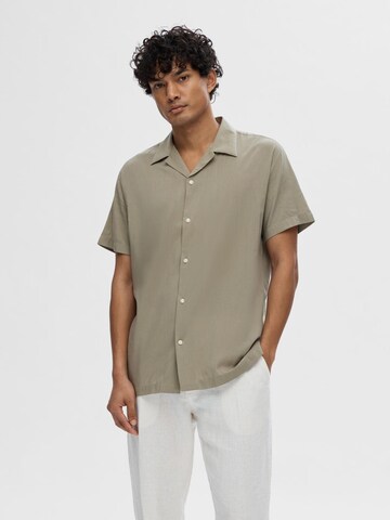 SELECTED HOMME - Ajuste regular Camisa 'SLHRegair' en gris: frente