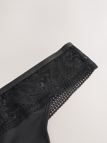 Next String in Schwarz