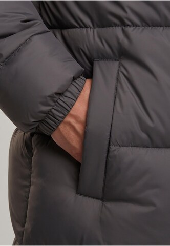 Manteau d’hiver Urban Classics en gris