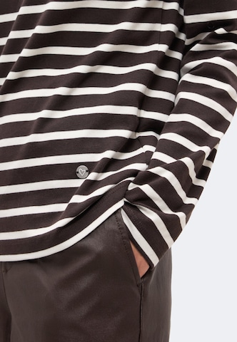 ZABAIONE - Camiseta 'Sa44rah' en marrón