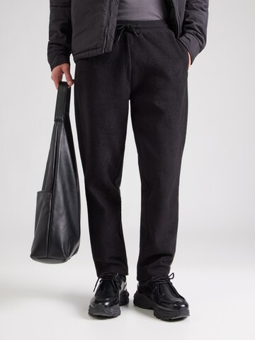 Lyle & Scott Regular Hose in Schwarz: Vorderseite