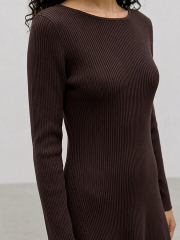 VERO MODA Strikkjole i brun