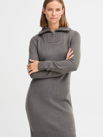Oxmo Dress 'Carryola' in Grey