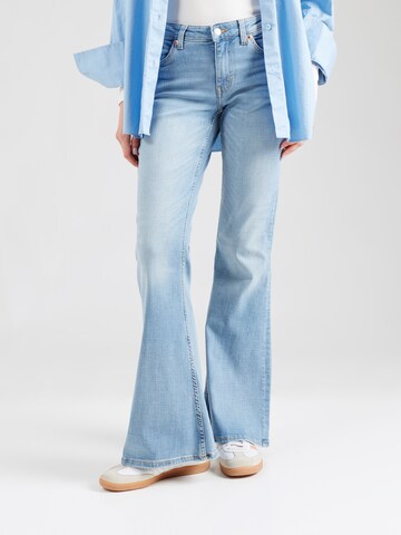 Evazați Jeans 'Katsumi' de la WEEKDAY pe albastru: față