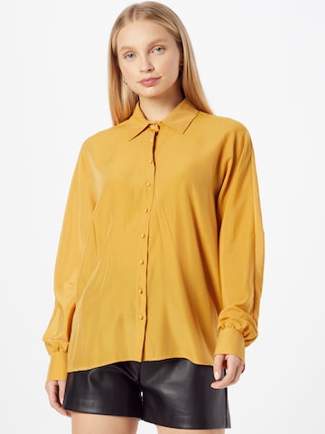 Sisley Blouse in Yellow: front