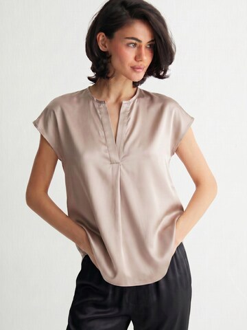 Chemisier SILK & CASHMERE en gris : devant