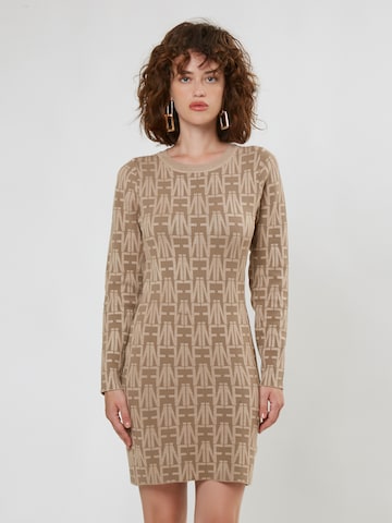 Influencer Knitted dress in Beige: front