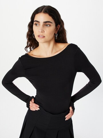 WEEKDAY Shirt 'Gizem' in Black: front