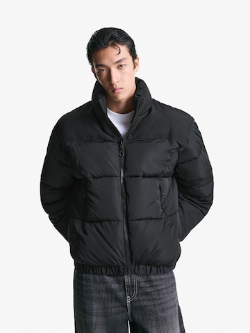 Bershka Téli dzseki - fekete: elől