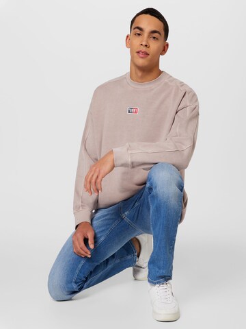 Tommy Jeans - Sweatshirt 'Skater Timeless' em bege